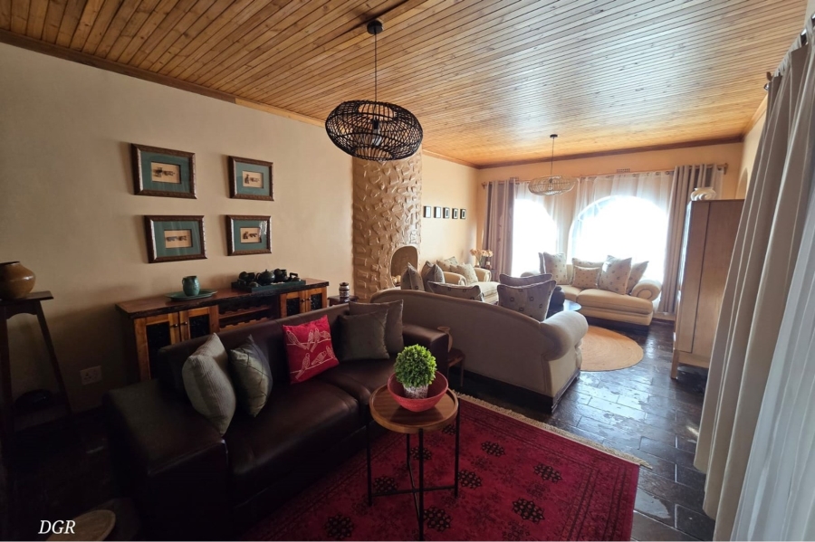 4 Bedroom Property for Sale in Hillcrest Northern Cape